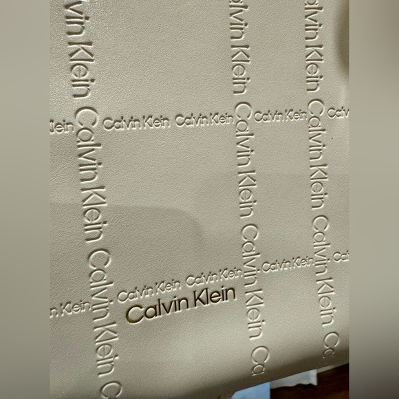 Calvin Klein Cream colored Shoulder Bag - Picture 9 of 13